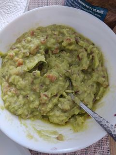 Una foto de Guacamole casero