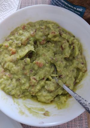 Una foto de Guacamole casero