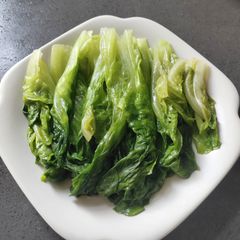 A picture of Boiled Lettuce.