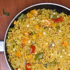 Vegetable fried rice A picture of Vegetable fried rice.
