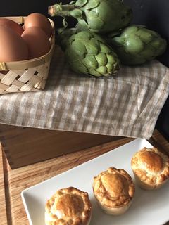 Una foto de Pastelitos soufflé de alcachofas