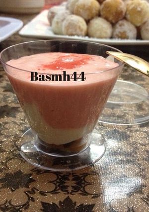 صورة لوصفة حلى كاسات بالفراوله