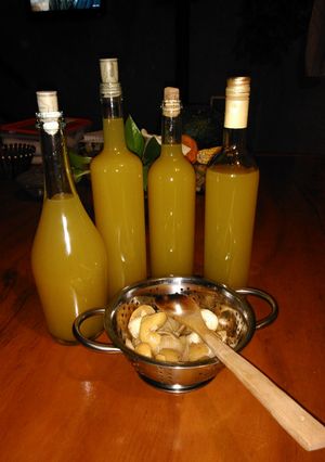 Una foto de Licor de Limón (Lemoncello)