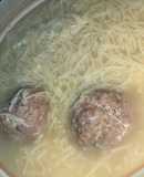 Sopa de fideos con “pilota”/sopa de galets