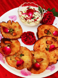 रबड़ी मालपुआ (Rabdi malpua recipe in hindi) रेसिपी मुख्य फोटो