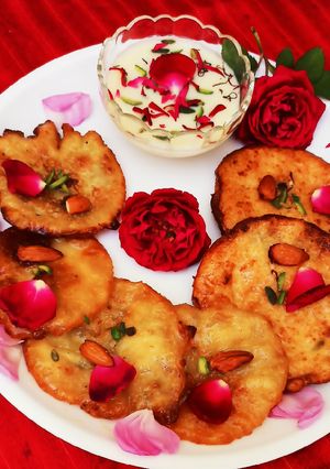 रबड़ी मालपुआ (Rabdi malpua recipe in hindi) रेसिपी मुख्य फोटो