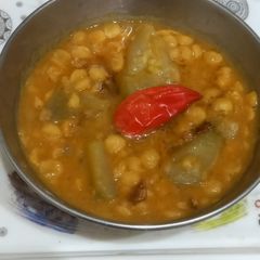 A picture of Dal chana with kadu sharif.