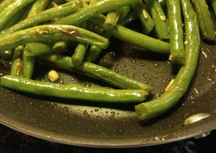 Steps to Prepare Ultimate Stir Fry Garlic Green Beans