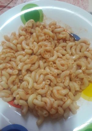صورة لوصفة معكرونة مع صوص حمراء