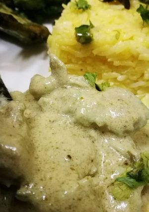 A picture of Thai chicken curry.