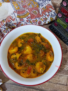 પાકા કેળા ને મેથી નું શાક (Paka Kela Methi Shak Recipe In Gujarati) રેસીપી મુખ્ય ફોટો