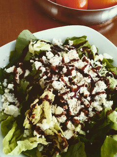 A picture of Fresh salad.