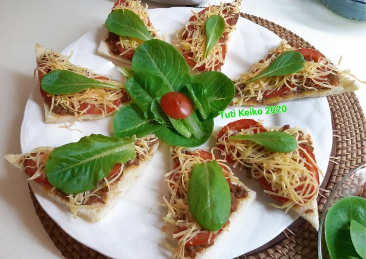 Canape bread minced beef