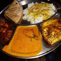A picture of Fish curry.