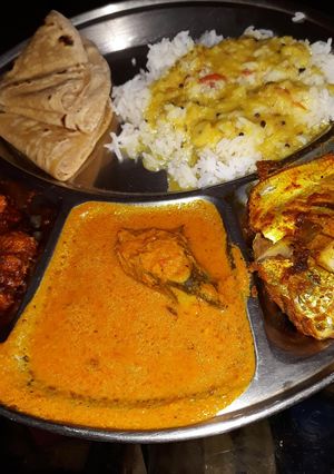 A picture of Fish curry.