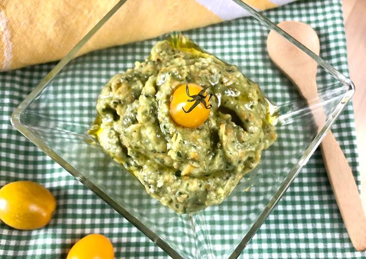 Step-by-Step Guide to Prepare Favorite Pesto di datterino giallo Confit