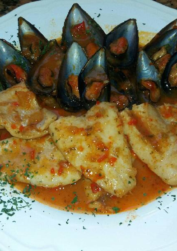 Una foto de Merluza con mejillones