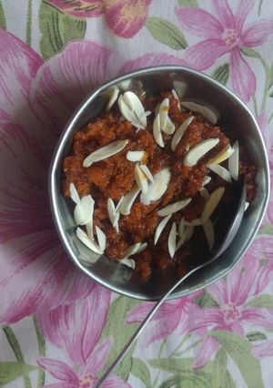 A picture of Gajar ka halwa.