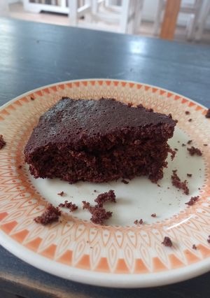 Una foto de Bizcochuelo de chocolate esponjoso y muy rico🍫🥧