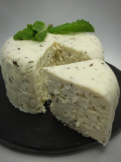 Una foto de Queso fresco en el recipiente de Tescoma