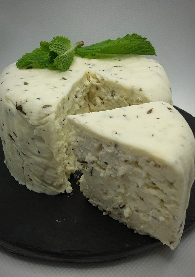 Una foto de Queso fresco en el recipiente de Tescoma