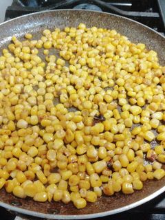 Una foto de Maíz Salteado en Fondo de Carne