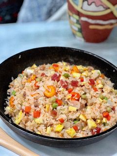 Hình của món Cơm chiên dương châu.