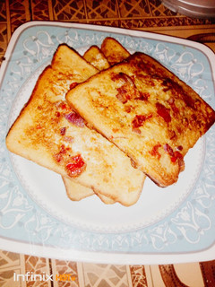 # Soyayyen bread da kwai ainihin hoton girkin