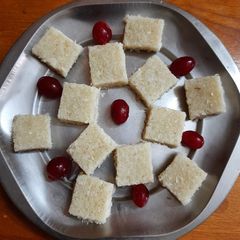 A picture of Coconut burfi.