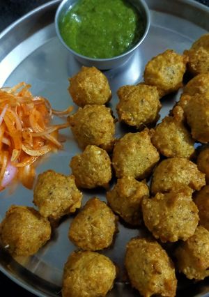 A picture of Mixed Daal Vada.