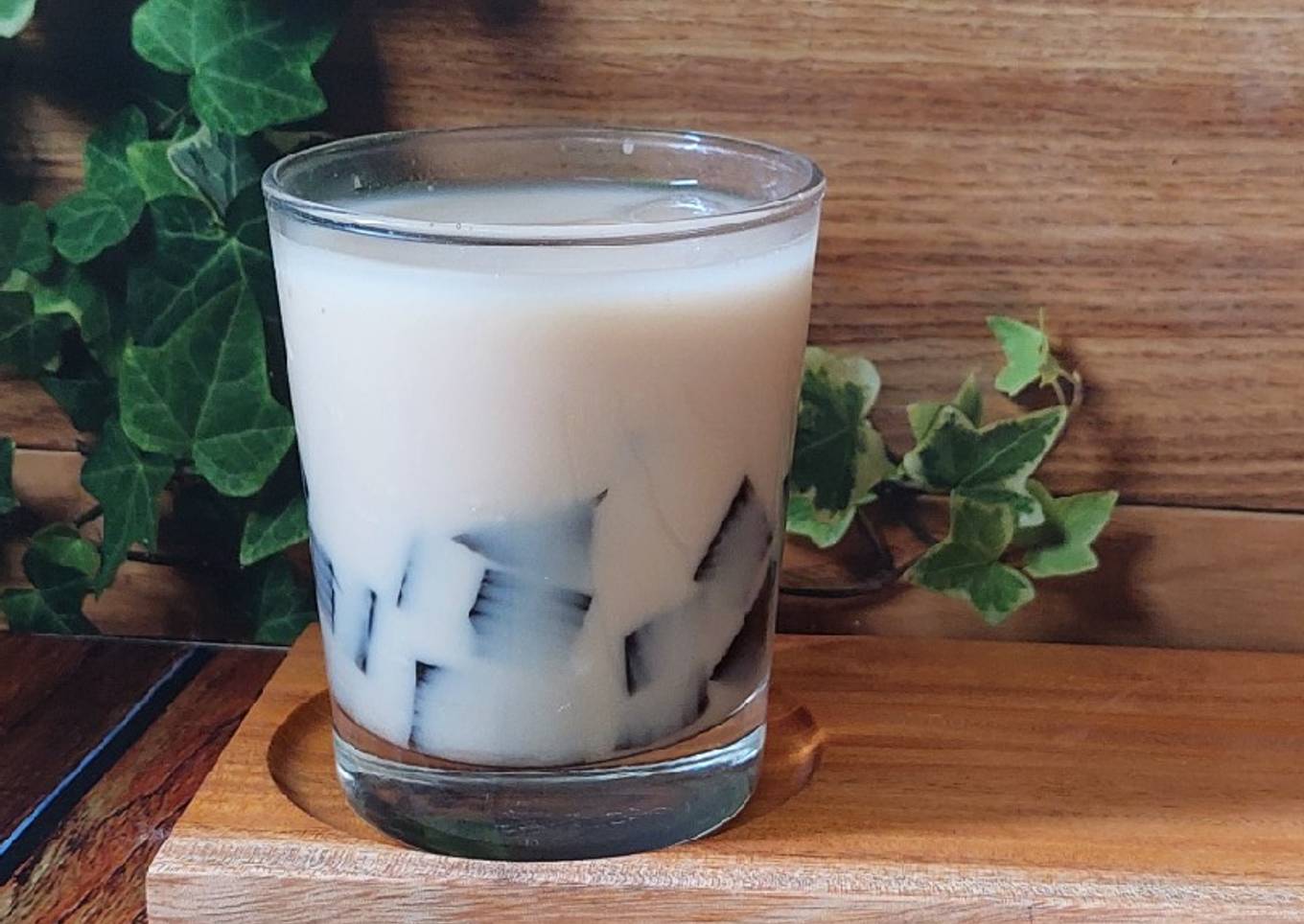 Es Cingcau Milk Tea