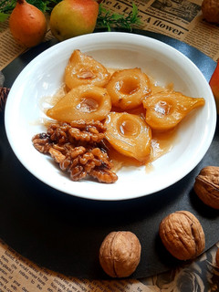 عکسی از دستور گلابی کاراملی