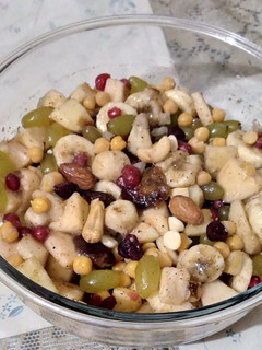 A picture of Nutty fruit chat.