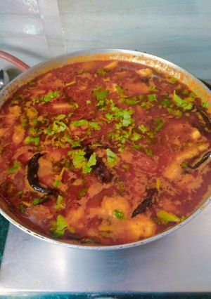 જમણ નું બટેકા નું શાક રેસીપી મુખ્ય ફોટો
