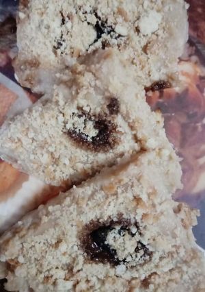 A picture of Parle G cake.