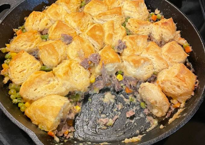 Recipe: Appetizing Skillet Beef and Biscuit Pot Pie