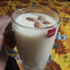 A picture of Mango shake.