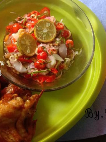 Anti Ribet, Memasak Ayam goreng bumbu rempah w/ sambel matah Untuk Pemula