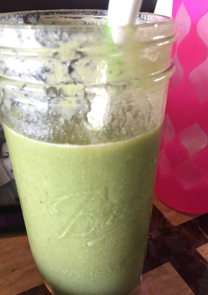Una foto de Batido Verde las 3 P's (Pera-Piña-Pepino)