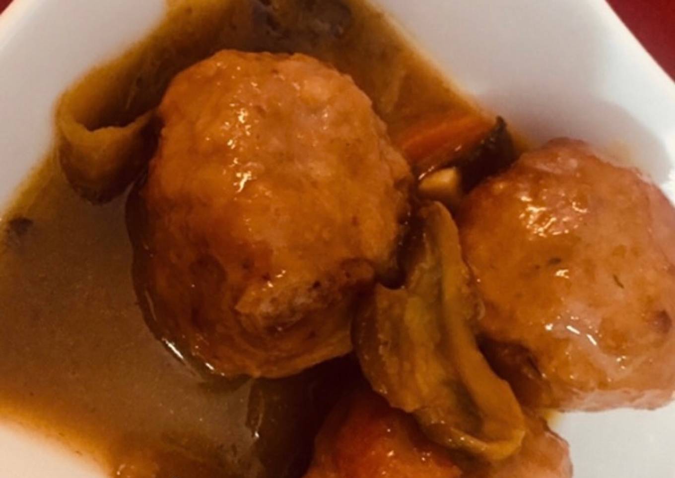 Albóndigas en salsa
