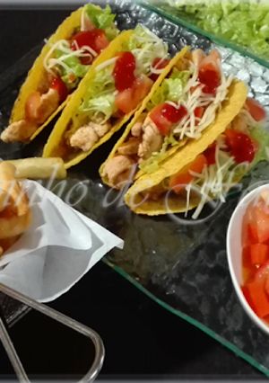 Foto de Tacos com peito de frango