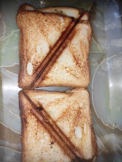 आलू के सैंडविच (Aloo ke sandwich recipe in hindi) रेसिपी मुख्य फोटो