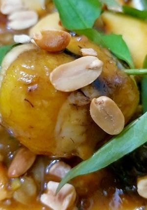 Hình của món Hột vịt lộn xào me tại nhà.