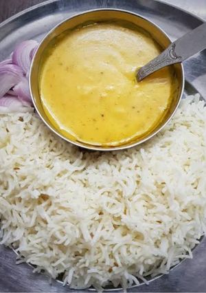 पकौड़ी वाली कड़ी (Pakodi wali kadhi recipe in hindi) रेसिपी मुख्य फोटो