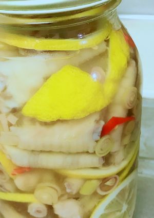 Hình của món Chân gà chua ngọt.