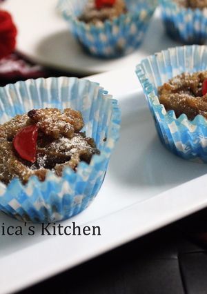 A picture of Plum Semolina Muffins.