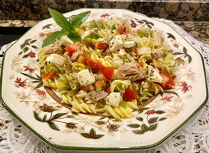 Foto principal de Ensalada de pasta con quesitos y orégano, “sin gluten “