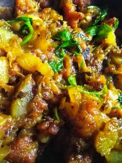 লাউ বড়ি ঘন্ট (Lau bori ghonto recipe in Bengali) রেসিপির প্রধান ছবি