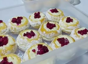 Foto resep Resep Vla Vanila Topping Donat Buah