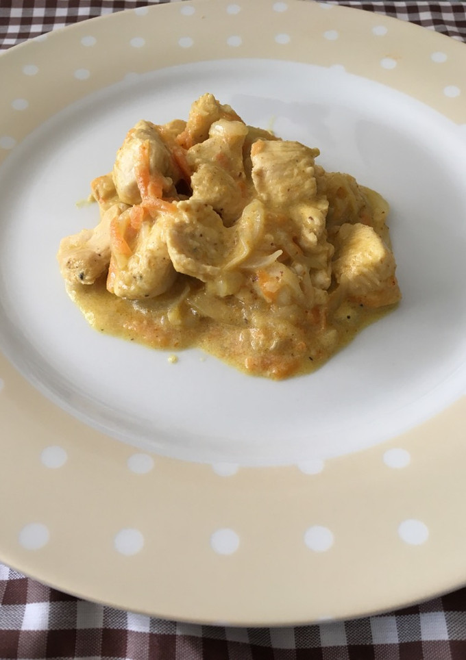Una foto de Pechuga de pollo al curry